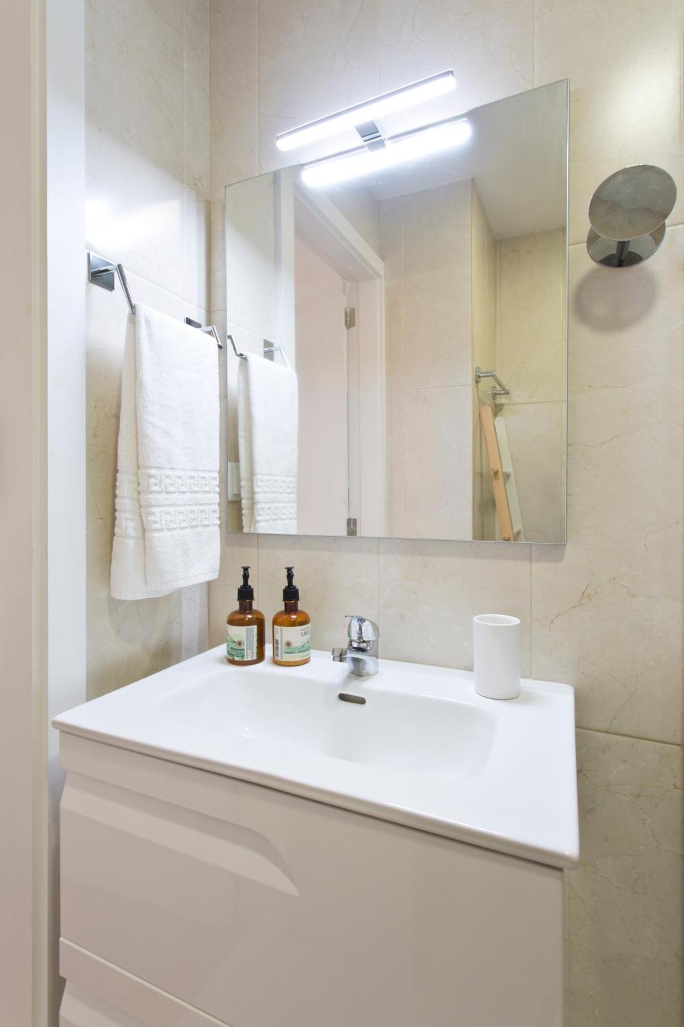 Casa Roberto - Studio Apartment, Lift, Ac, Car Parking - Extra Porto Buitenkant foto